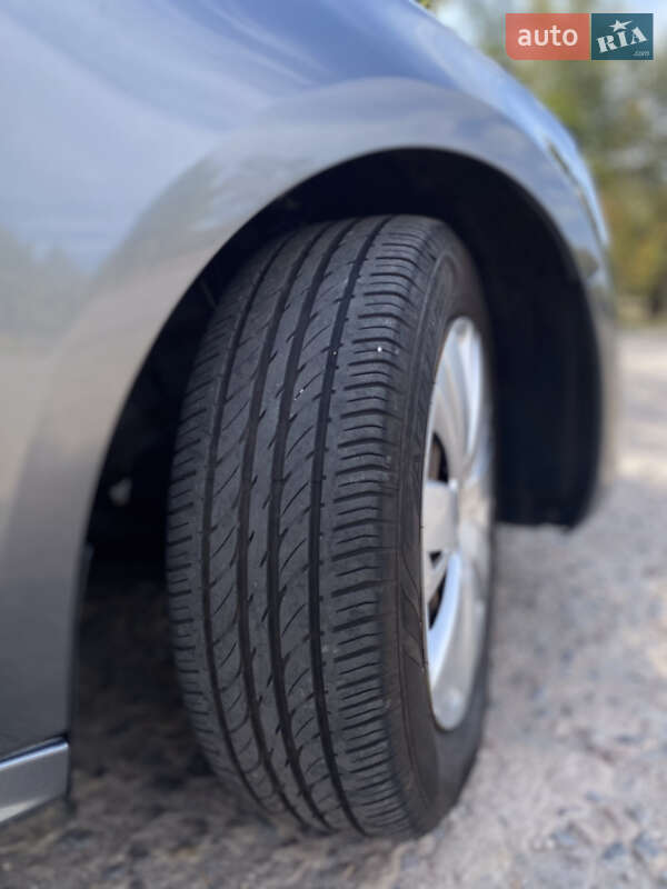 Седан Volkswagen Jetta 2013 в Кривому Розі