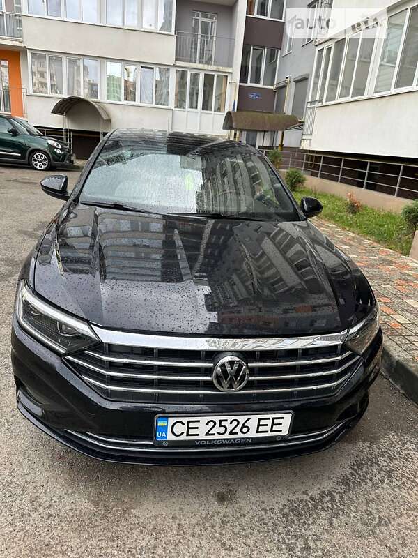 Седан Volkswagen Jetta 2018 в 
