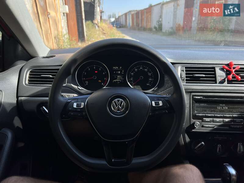 Седан Volkswagen Jetta 2015 в Харькове