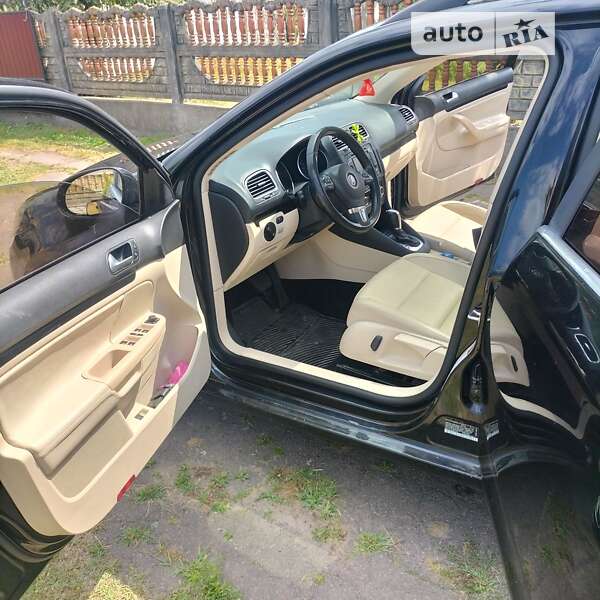 Універсал Volkswagen Jetta 2014 в Львові