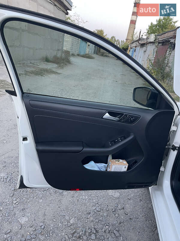 Седан Volkswagen Jetta 2013 в Запорожье фото 19 Седан Volkswagen Jetta 2013 в Запорожье