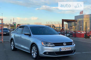 Седан Volkswagen Jetta 2011 в Києві