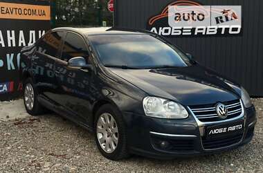 Седан Volkswagen Jetta 2009 в Стрию