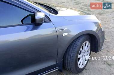 Седан Volkswagen Jetta 2015 в 