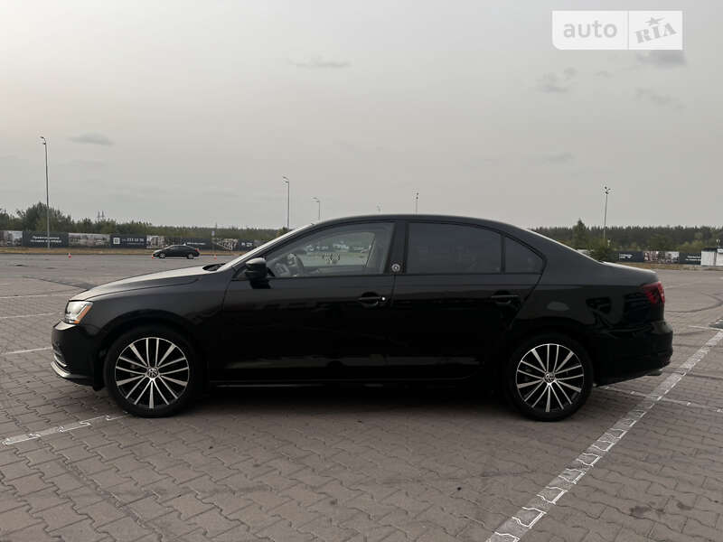 Седан Volkswagen Jetta 2017 в 