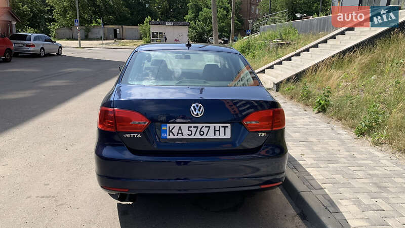 Седан Volkswagen Jetta 2014 в Киеве