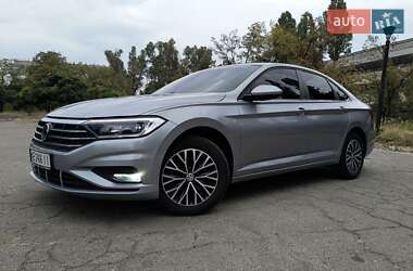 Седан Volkswagen Jetta 2019 в Днепре