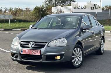 Седан Volkswagen Jetta 2007 в Рівному