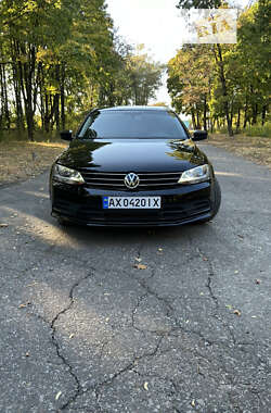 Седан Volkswagen Jetta 2015 в Лозовій