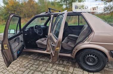 Седан Volkswagen Jetta 1987 в Стрые