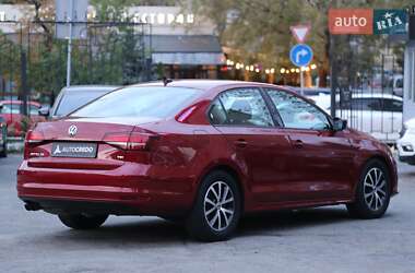 Седан Volkswagen Jetta 2016 в Києві