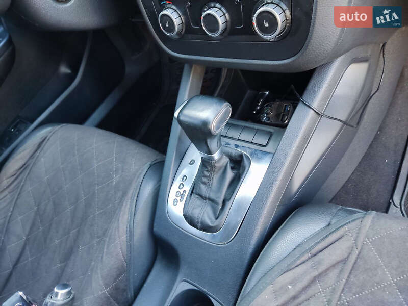 Седан Volkswagen Jetta 2010 в Хмельницькому