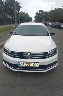 Седан Volkswagen Jetta 2016 в Киеве