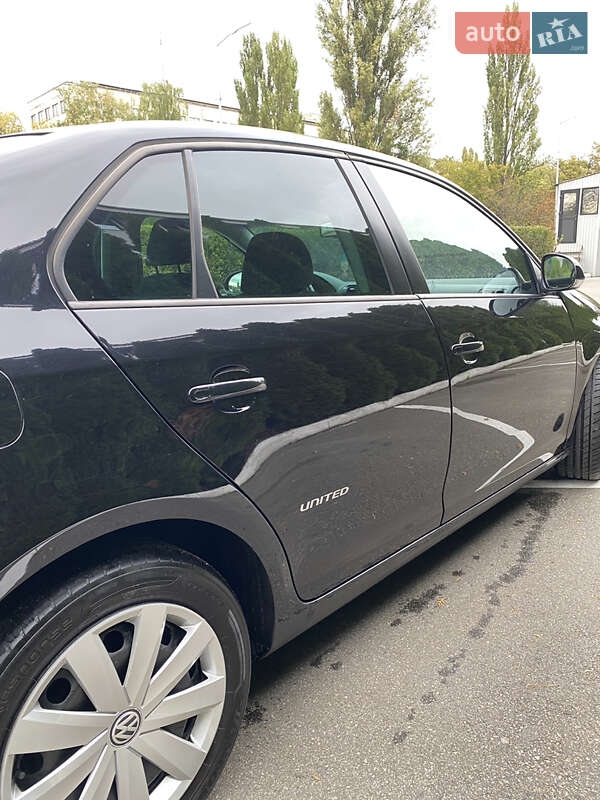 Седан Volkswagen Jetta 2008 в Володимирці