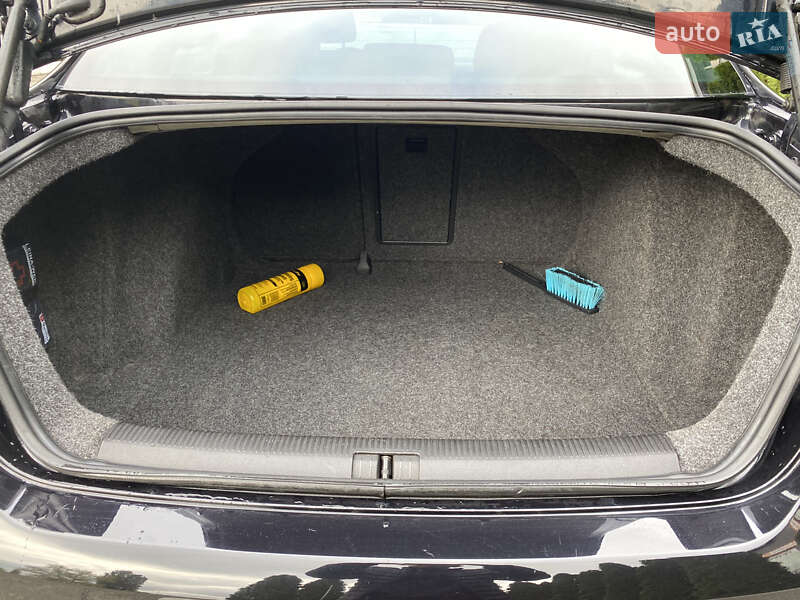 Седан Volkswagen Jetta 2008 в Володимирці