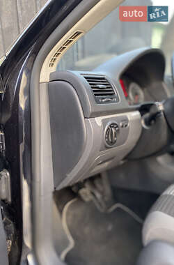Седан Volkswagen Jetta 2008 в Володимирці