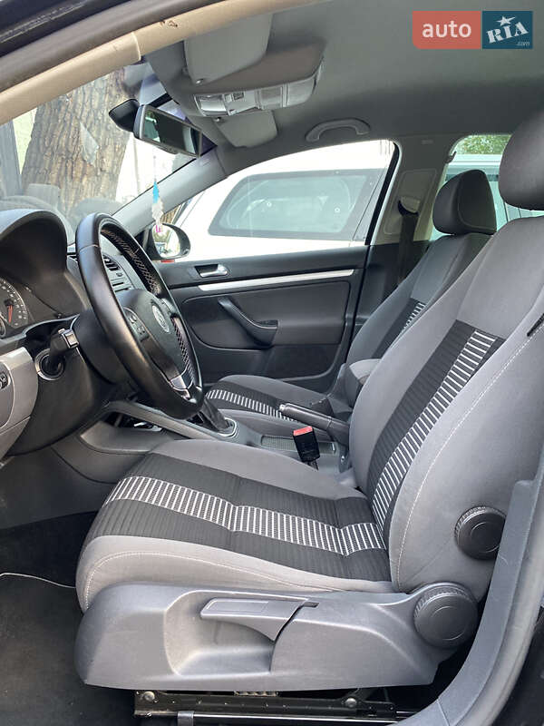 Седан Volkswagen Jetta 2008 в Володимирці