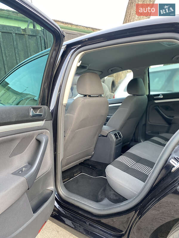 Седан Volkswagen Jetta 2008 в Володимирці