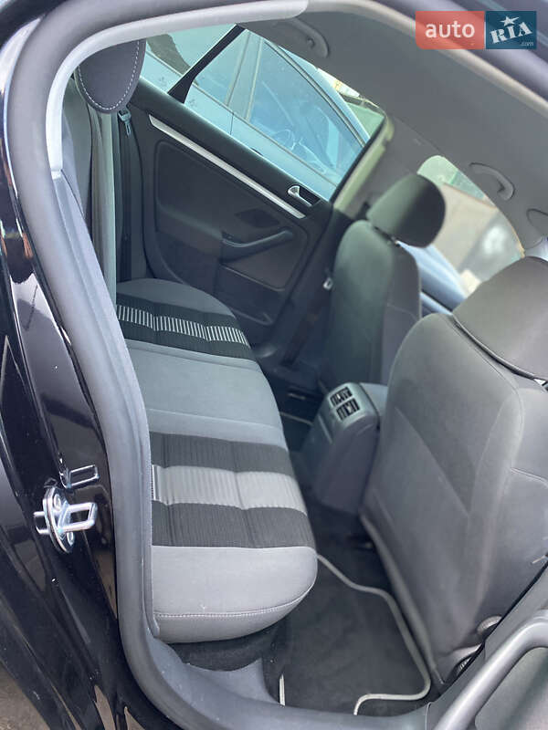 Седан Volkswagen Jetta 2008 в Володимирці