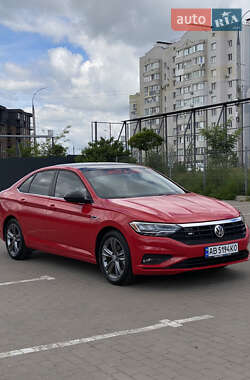 Седан Volkswagen Jetta 2020 в 