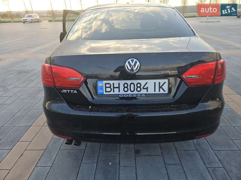 Седан Volkswagen Jetta 2013 в Одесі