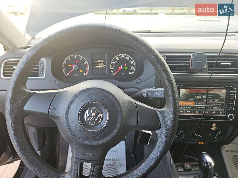 Седан Volkswagen Jetta 2013 в Одесі