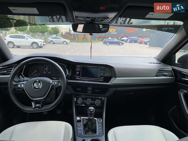 Седан Volkswagen Jetta 2020 в Вінниці