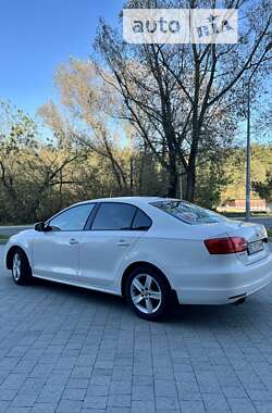 Седан Volkswagen Jetta 2011 в Новояворівську