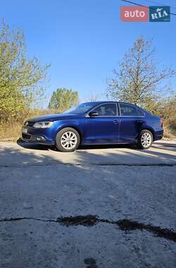 Седан Volkswagen Jetta 2012 в Києві