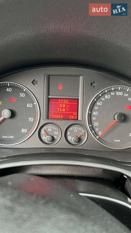 Седан Volkswagen Jetta 2007 в Львове