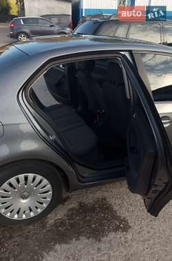 Седан Volkswagen Jetta 2005 в 