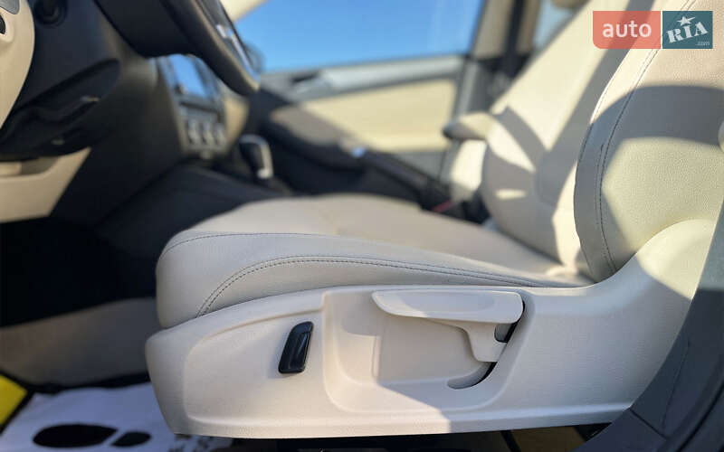 Седан Volkswagen Jetta 2013 в Мукачево