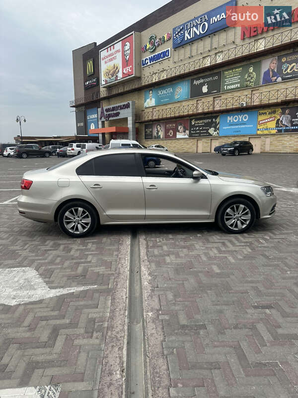 Седан Volkswagen Jetta 2014 в Харькове