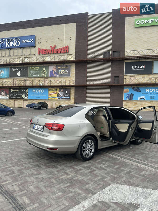 Седан Volkswagen Jetta 2014 в Харькове