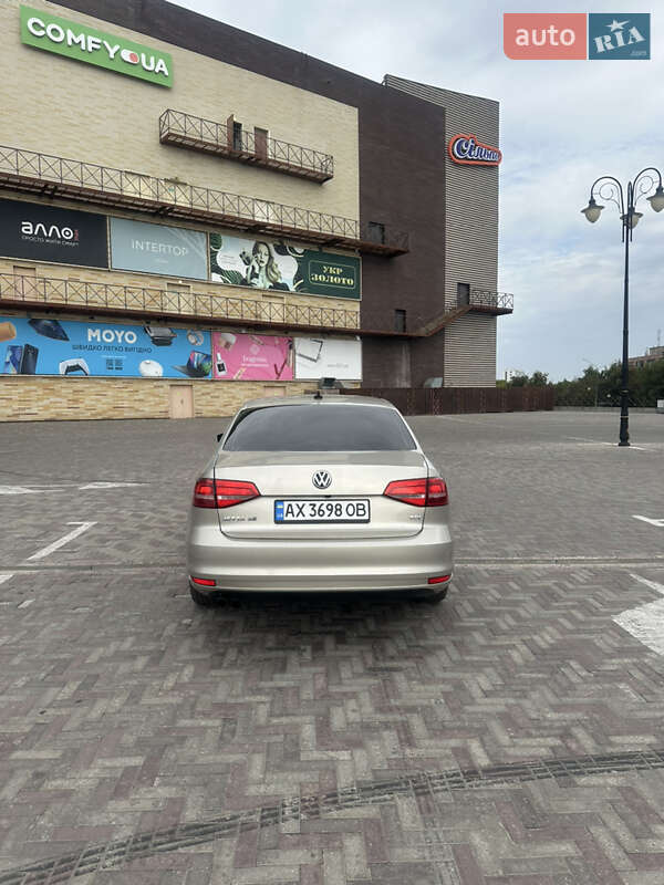 Седан Volkswagen Jetta 2014 в Харькове