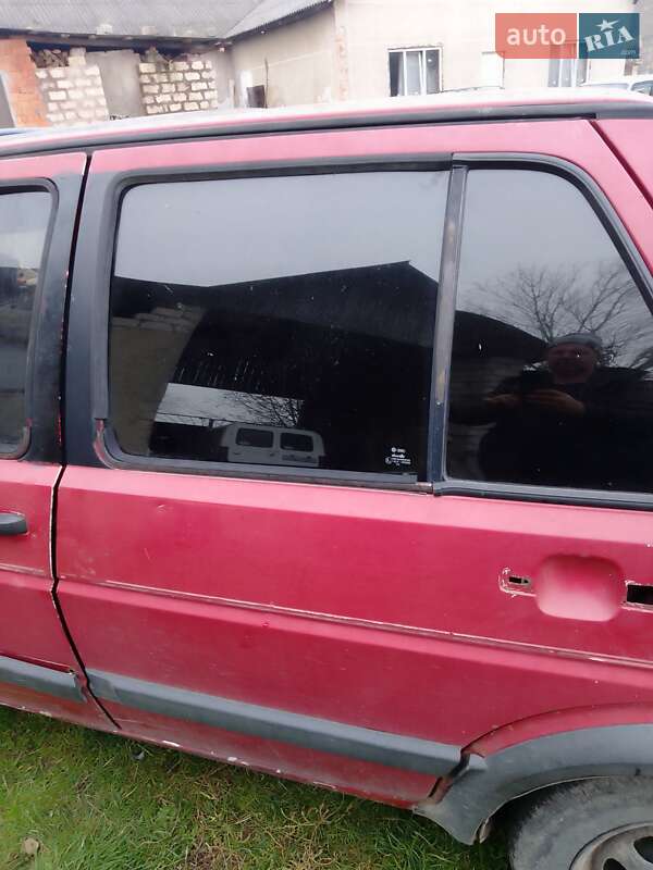 Седан Volkswagen Jetta 1989 в Вижниці