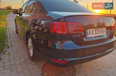 Седан Volkswagen Jetta 2014 в 