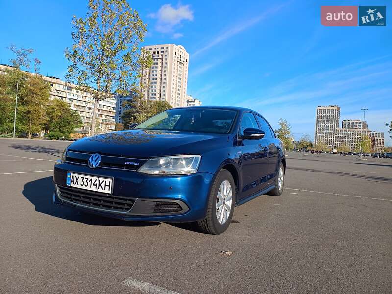 Седан Volkswagen Jetta 2014 в Києві