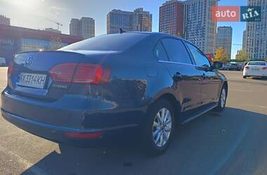 Седан Volkswagen Jetta 2014 в 