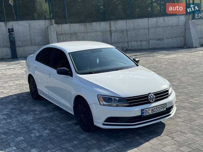 Седан Volkswagen Jetta 2016 в Львове