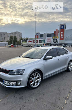 Седан Volkswagen Jetta 2014 в Харькове