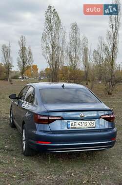 Седан Volkswagen Jetta 2018 в 