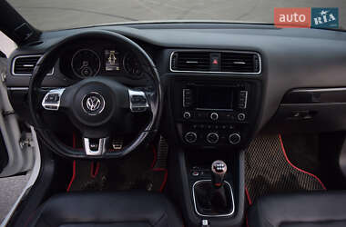 Седан Volkswagen Jetta 2014 в Харькове