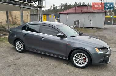 Седан Volkswagen Jetta 2013 в Киеве