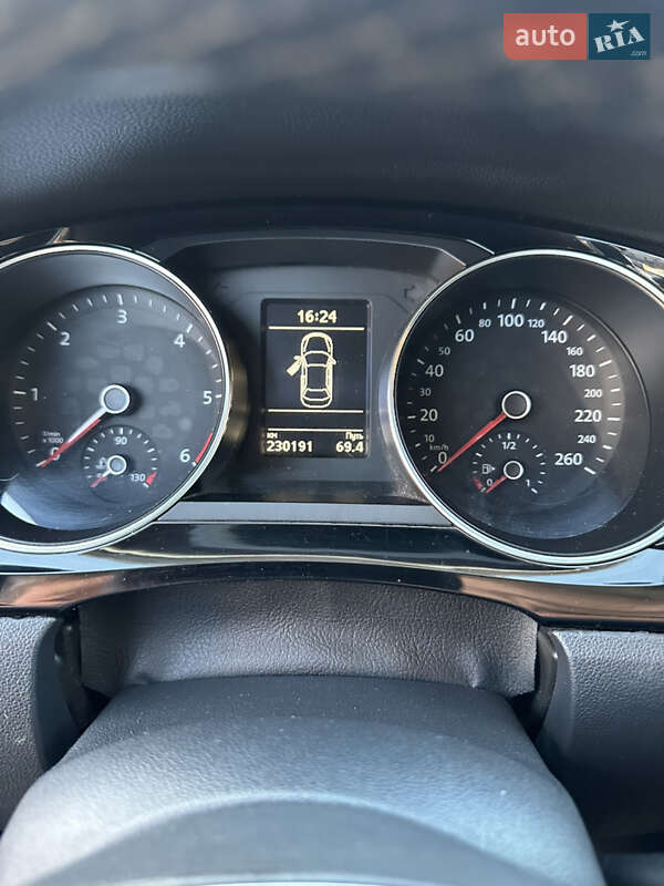 Седан Volkswagen Jetta 2014 в Львові фото 14 Седан Volkswagen Jetta 2014 в Львові