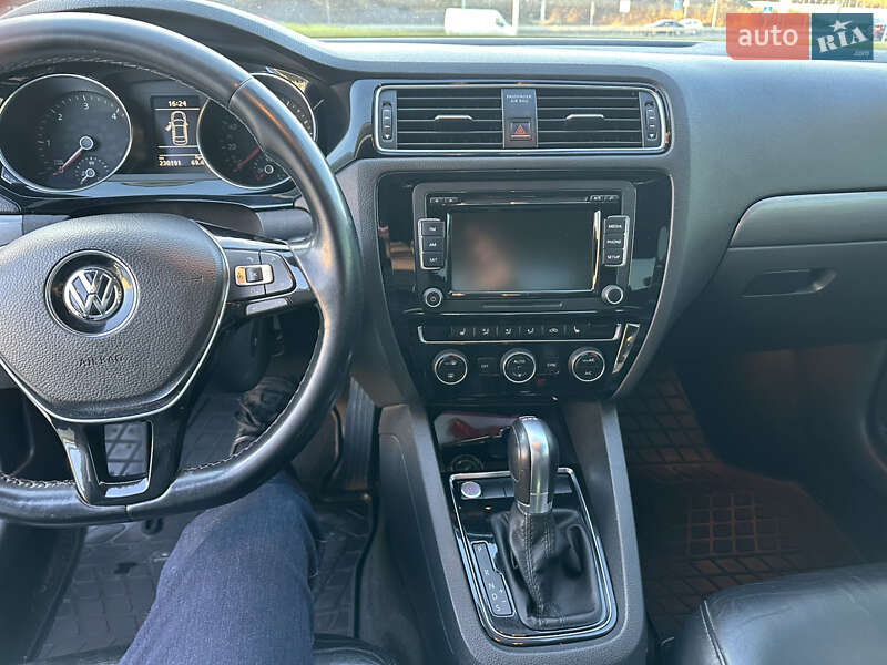 Седан Volkswagen Jetta 2014 в Львові фото 15 Седан Volkswagen Jetta 2014 в Львові