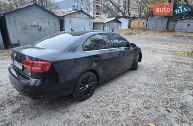 Седан Volkswagen Jetta 2015 в Киеве