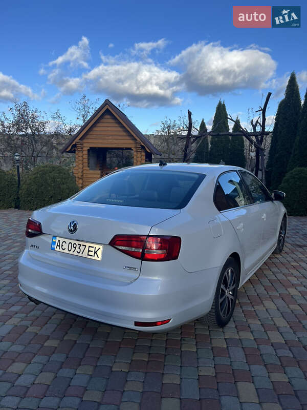 Седан Volkswagen Jetta 2017 в Луцьку