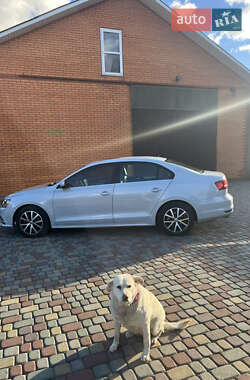 Седан Volkswagen Jetta 2017 в 