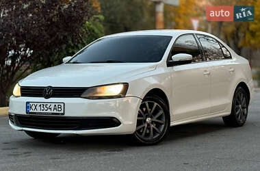 Седан Volkswagen Jetta 2012 в Днепре